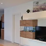 Top1, 2 Schlafzimmer 3 Betten Bestrooms Eu Apartment