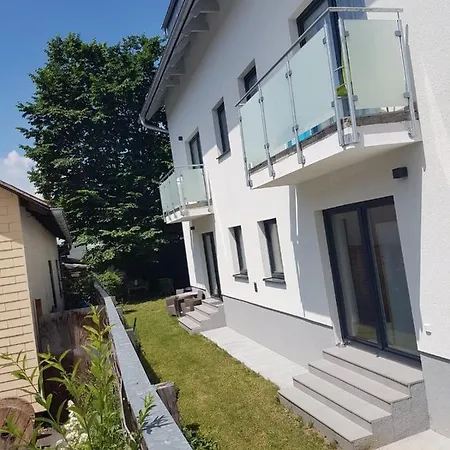 Top1, 2 Schlafzimmer 3 Betten Bestrooms Eu * Steyr