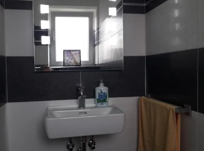 Top1, 2 Schlafzimmer 3 Betten Bestrooms Eu * Steyr